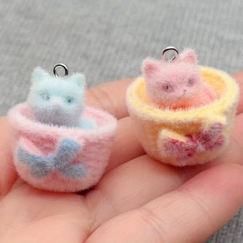 4pcs 3D plush resin cat pendan - Jewelry Making Party recension och pris
