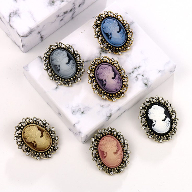 Vintage Queen's Cameo Beauty H - Head Pin Assorted recension och pris